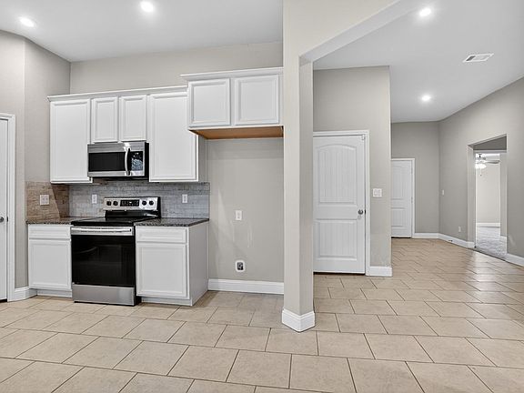 4th image of 1905 Rattler Ln