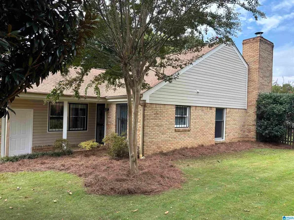 1016 Vestavia Manor Dr, Vestavia Hills, AL 35216