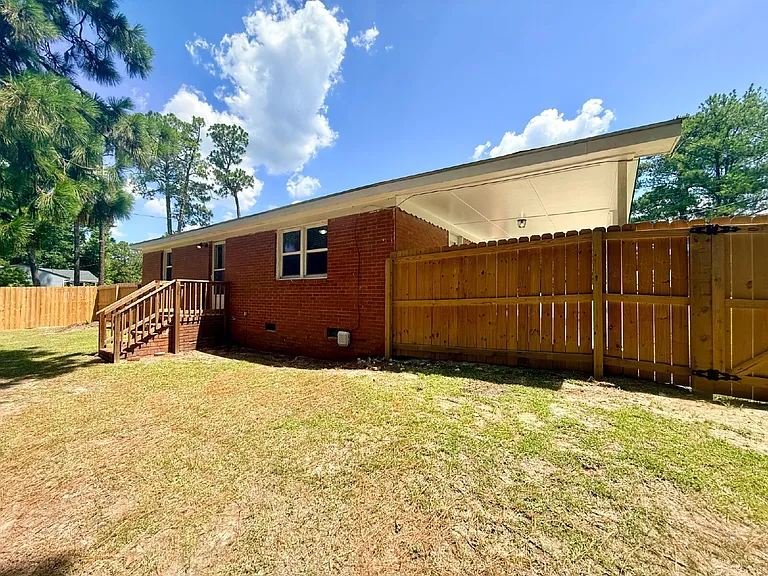 815 McNeil St — Photo 15