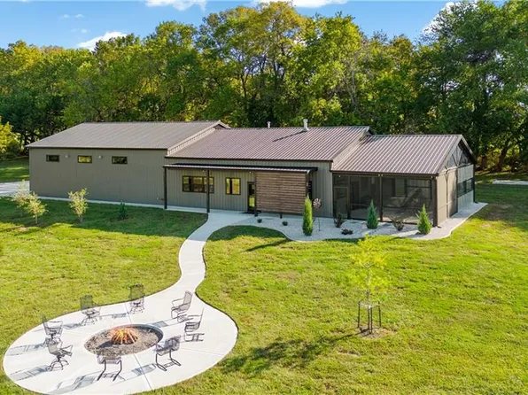 36311 E Casey Rd, Lone Jack, MO 64070