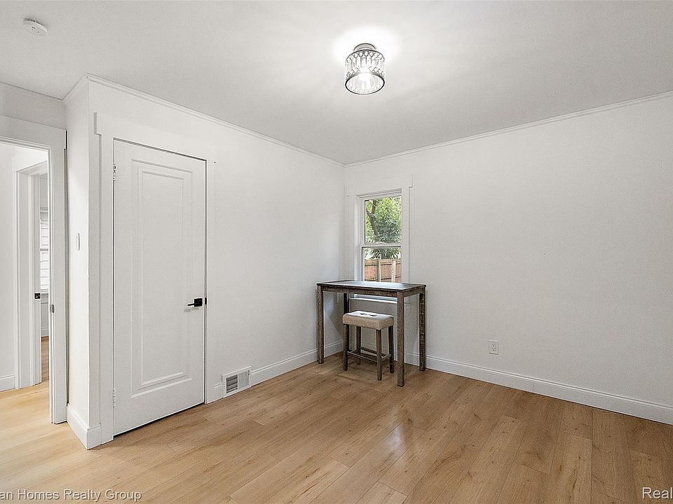 235 Flowerdale St, photo 27