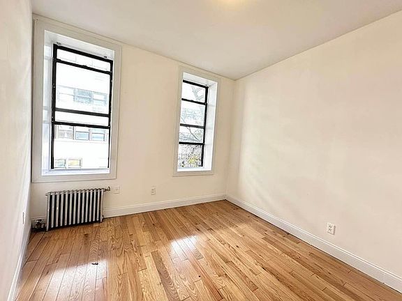 4th image of 14 E 105th St #U