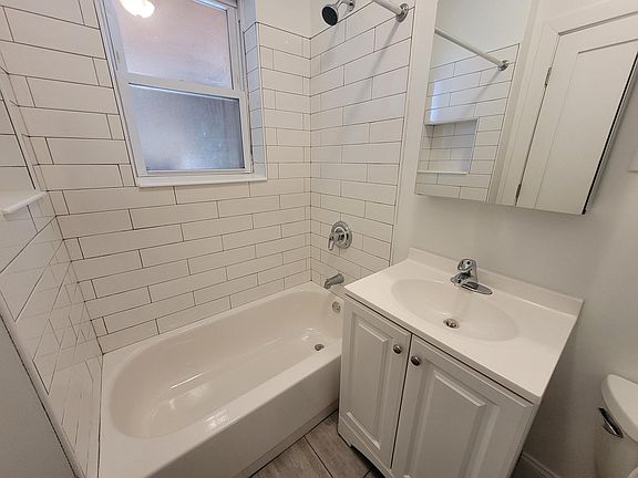 4th image of 4809 N Ashland Ave #2W