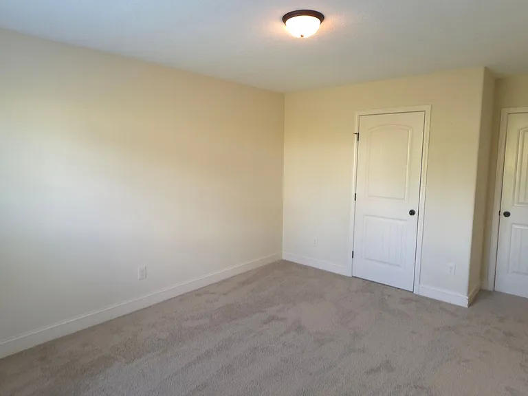 2125 Savannah Dr — Photo 9