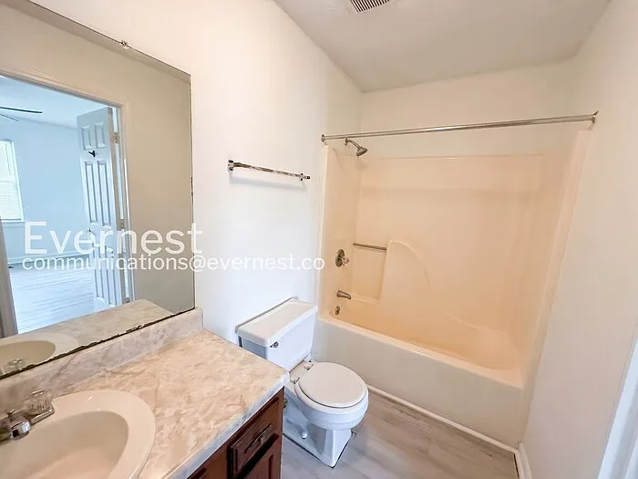 426 Buckingham Cir — Photo 9