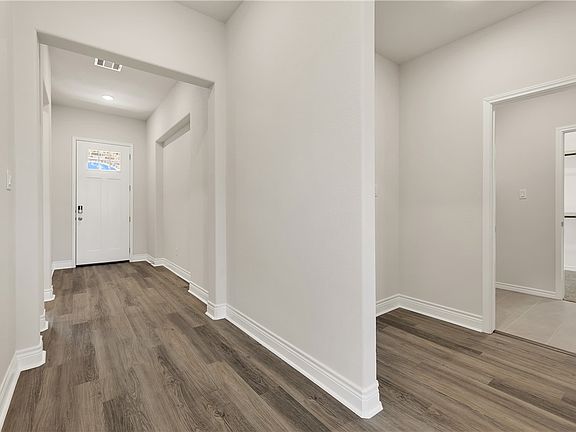 4th image of 4089 Crestmont Dr