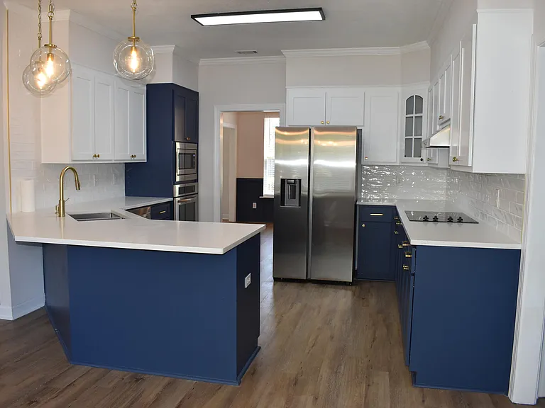 201 Bainbridge Dr — Photo 6