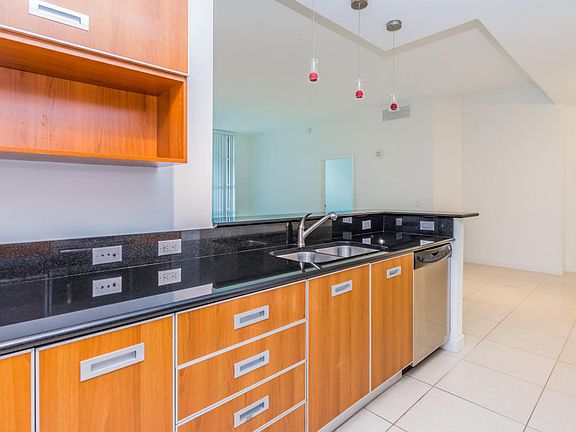 5th image of 410 Evernia St APT 228