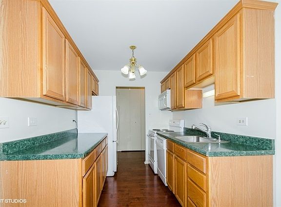 5th image of 7033 N Kedzie Ave APT 1003