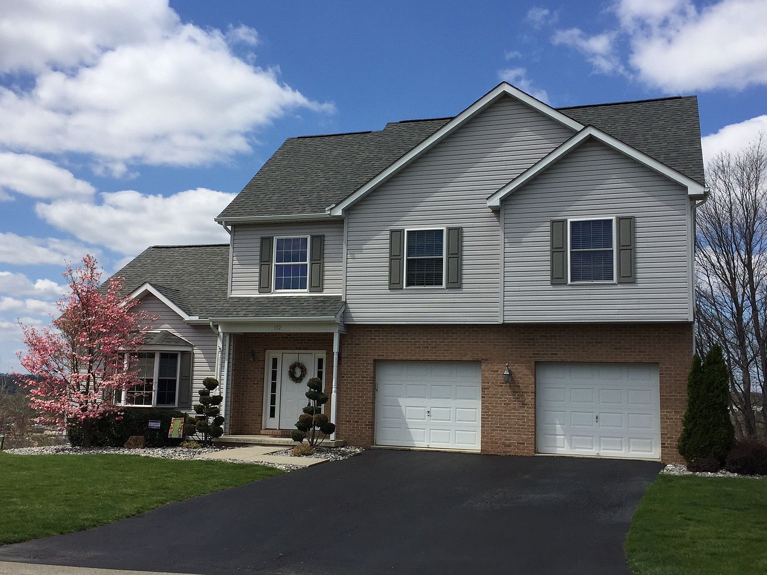 132 Edgewood Dr, New Stanton, PA 15672 Zillow