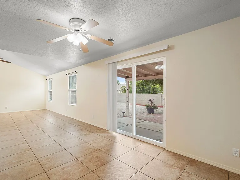 270 Littler Dr SE — Photo 9