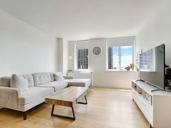 225 Rector Pl APT 17F, New York, NY 10280