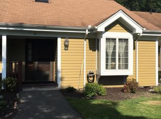 46 Dragon Fly Cir, Stroudsburg, PA 18360