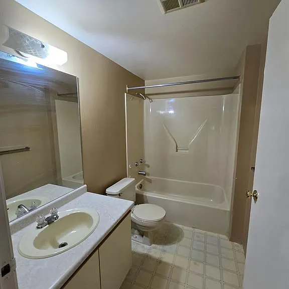 5 Jacksway Cres #208 — Photo 17