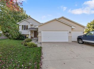 832 S Elm St, Belle Plaine, MN 56011