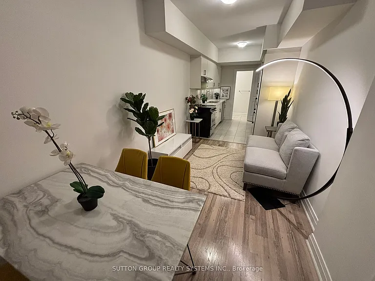 1774 A Lawrence Ave W #2 — Photo 4