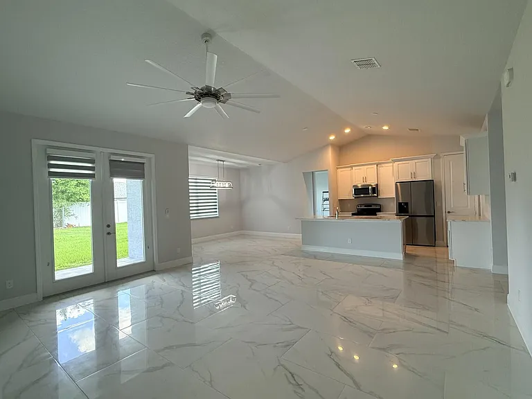 5673 NW Whitecap Rd — Photo 5
