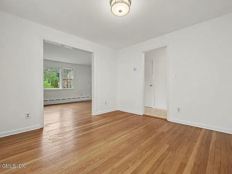 31 Hassake Rd — Photo 9