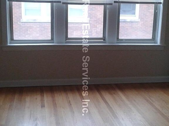 2nd image of 2342 W Touhy Ave