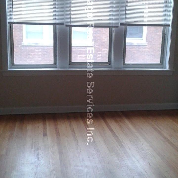 1st image of 2342 W Morse Ave