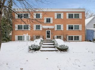 3237 15th Ave S APT 21, Minneapolis, MN 55407