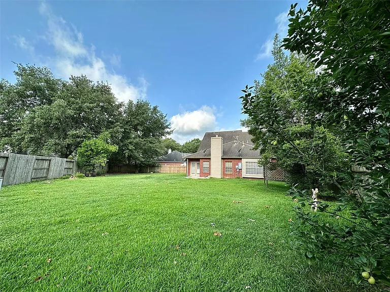 1414 Diamond Brook Dr — Photo 24