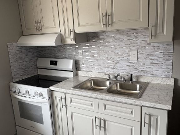 3rd image of 1152-1154 N Jackson St #1