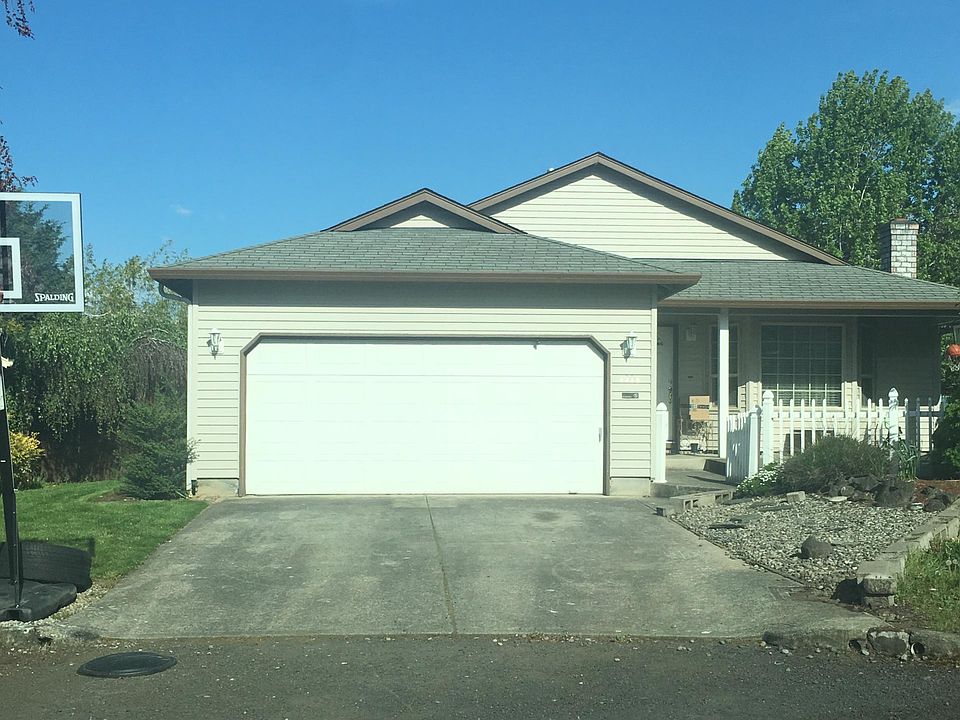 1st image of 5315 NE 70th Cir