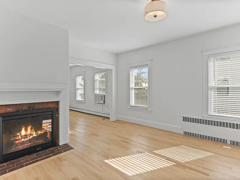 160 Marlboro St — Photo 6