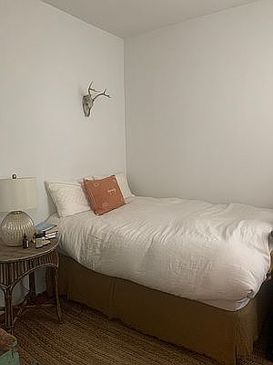 2nd image of 89 Eagle St APT 3R
