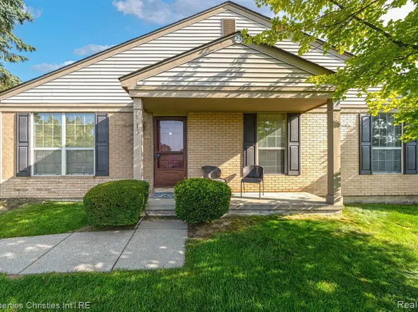 3112 Hidden Trl, Waterford, MI 48328