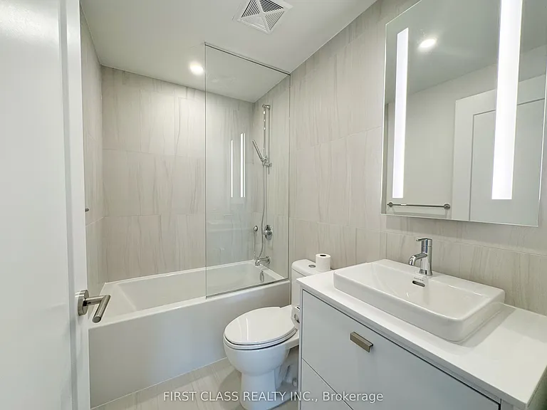 858 Dupont St #818 — Photo 14