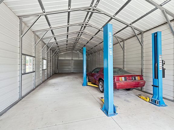 2nd image of 4932 County Road 4502