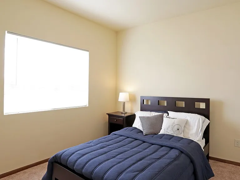 Silver Oak Condos — Photo 23