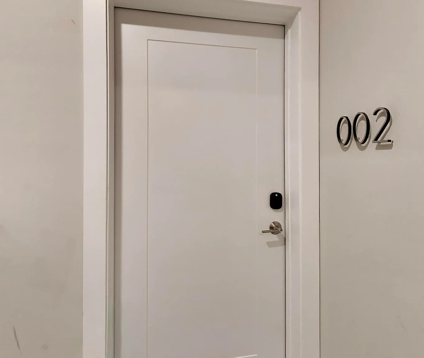 1 bed, 730 sqft, $1,980 — Photo 2
