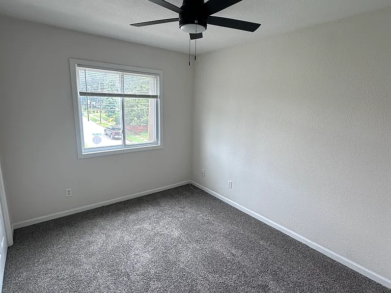 4201 S Minnie St #7 — Photo 16
