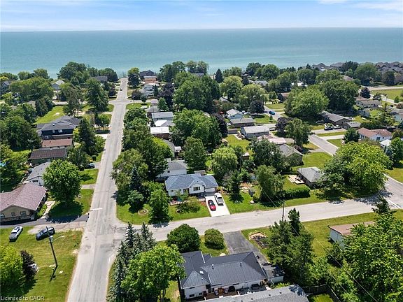 4th image of 25 Lakeview Ave