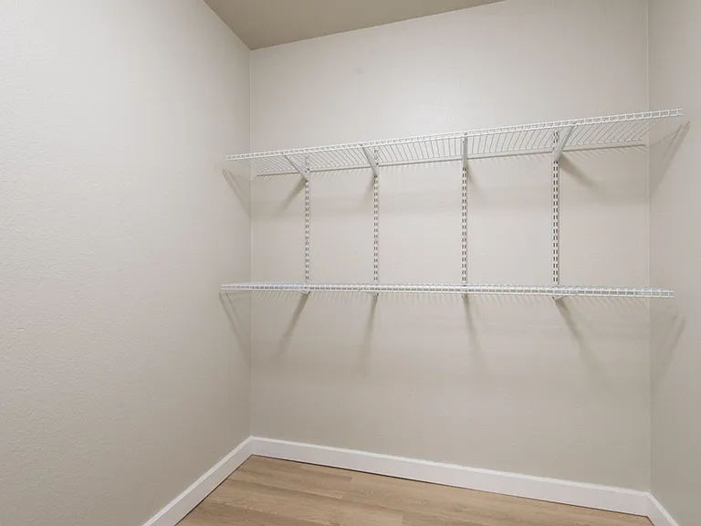 Westmont Apartments — Photo 13