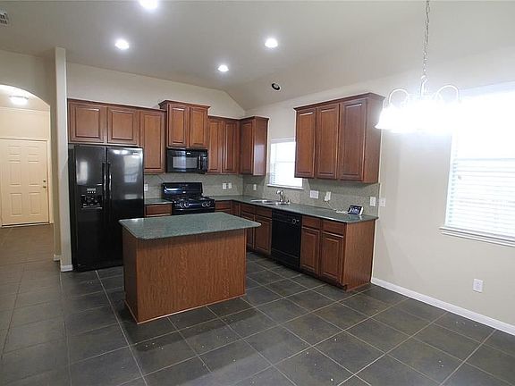 4th image of 26407 Longview Creek Dr