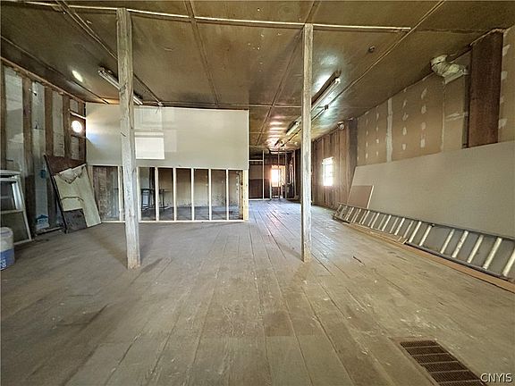 4th image of 1290 Lower Cincinnatus Rd