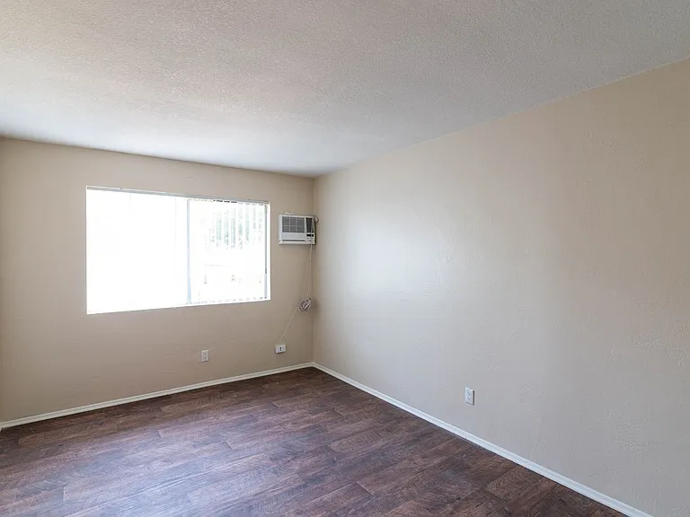 Applewood Apartments — Photo 48
