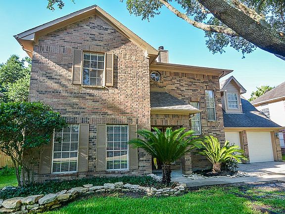 3rd image of 22823 Red River Dr