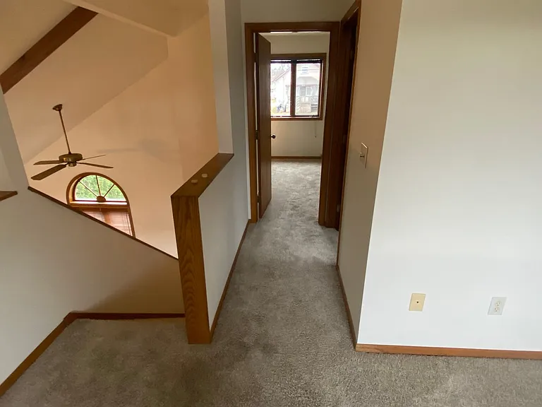 914 Chicago Ave — Photo 20