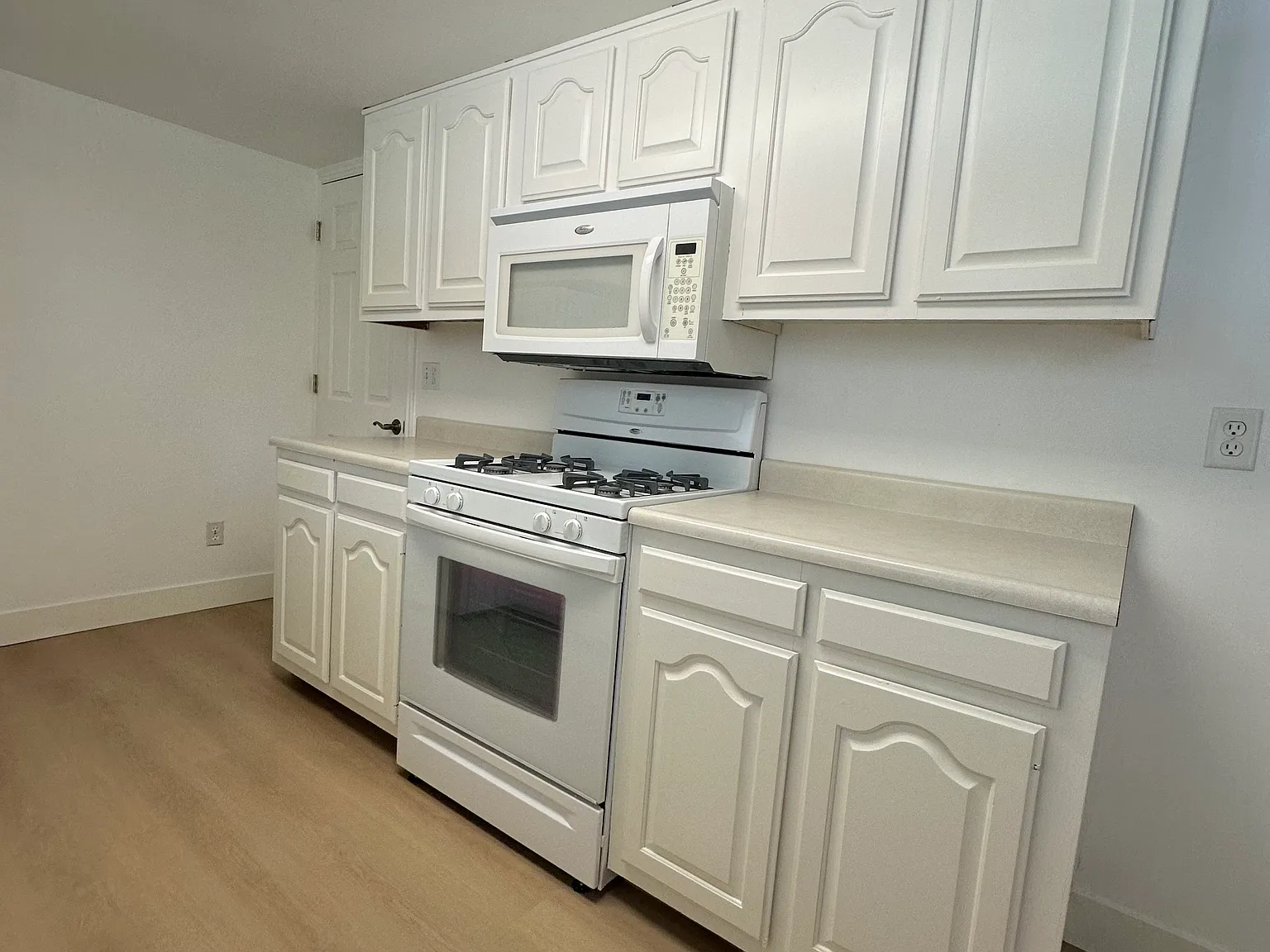 2 bed, 1400 sqft, $1,550 — Photo 3