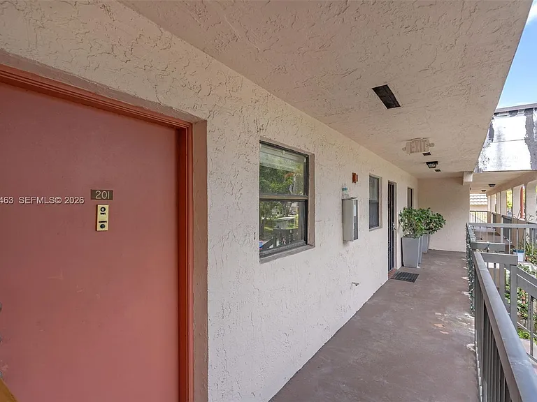 841 NE 207th Ln #3201 — Photo 2