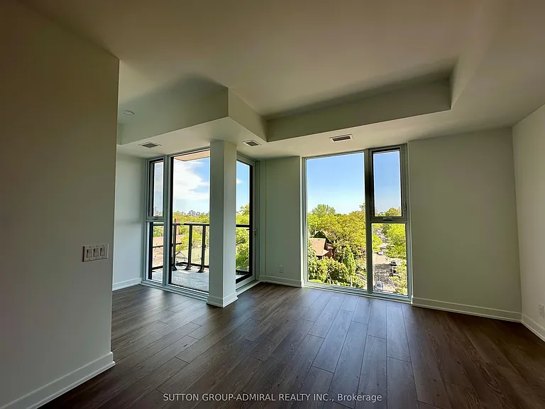 1660 Bloor St W #803 — Photo 2