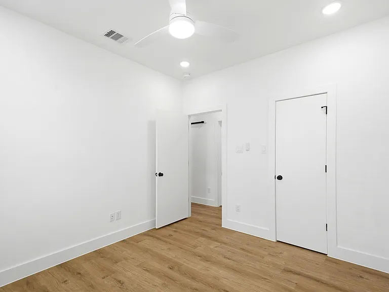 1307 Bayou St #B — Photo 18