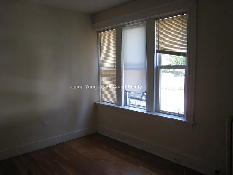 54 Egmont St #1 — Photo 18