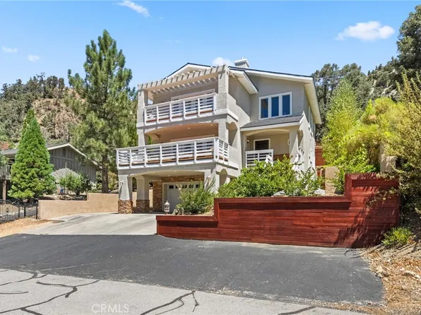 1102 Rivera Dr, Wrightwood, CA 92397