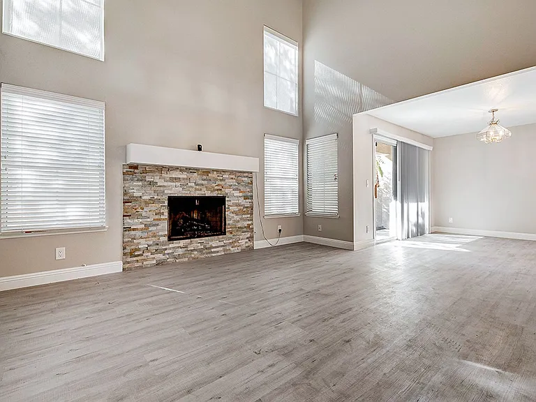 2641 Golden Sands Dr — Photo 2